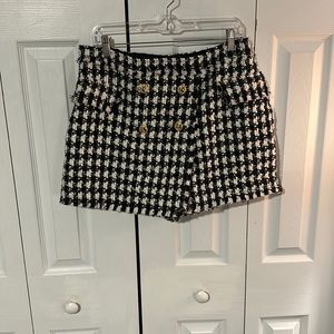 House of Harlow 1960 Black and White Skort
